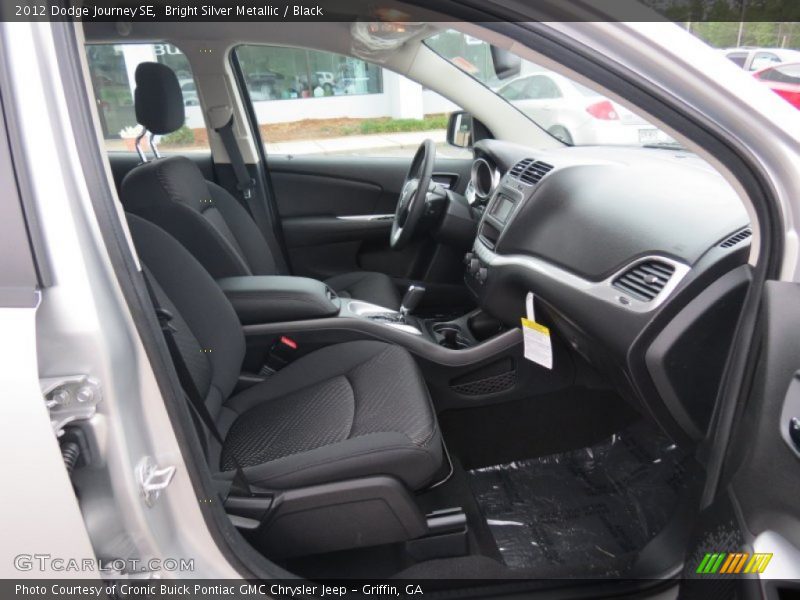 Bright Silver Metallic / Black 2012 Dodge Journey SE