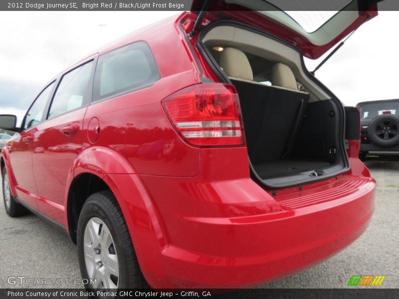Bright Red / Black/Light Frost Beige 2012 Dodge Journey SE