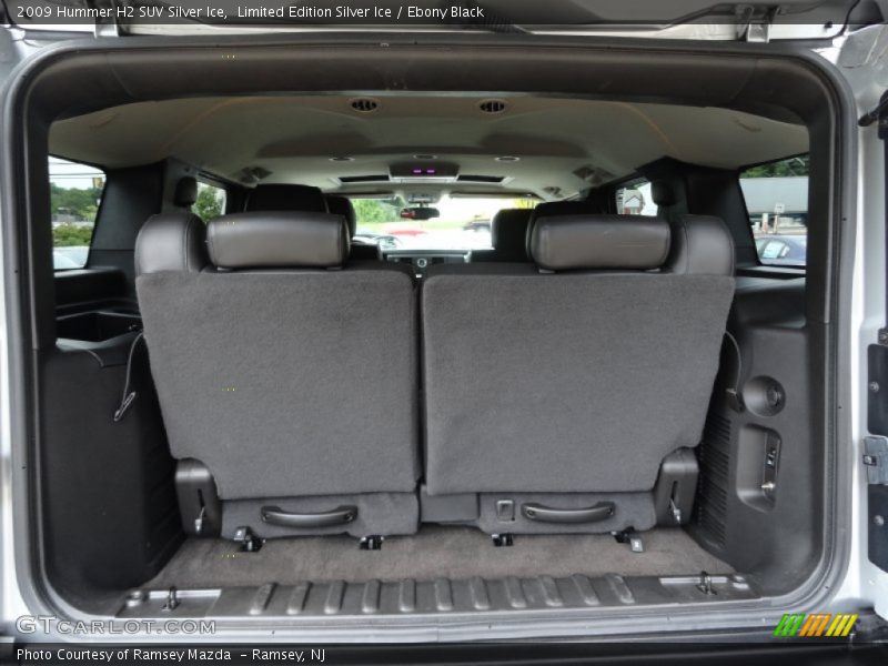  2009 H2 SUV Silver Ice Trunk