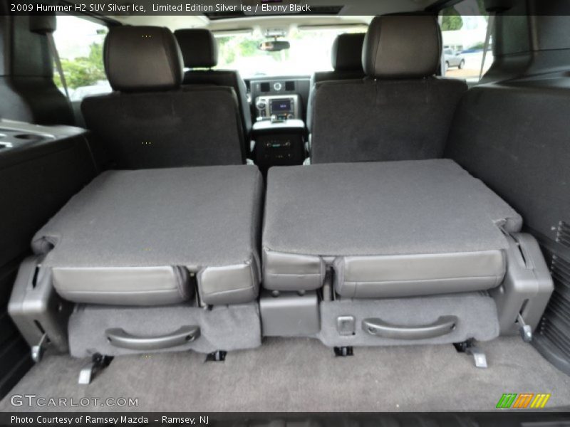  2009 H2 SUV Silver Ice Trunk