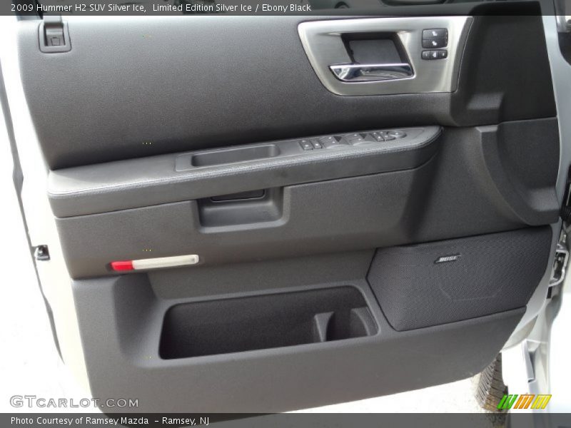 Door Panel of 2009 H2 SUV Silver Ice