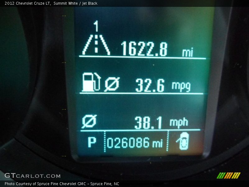 Summit White / Jet Black 2012 Chevrolet Cruze LT
