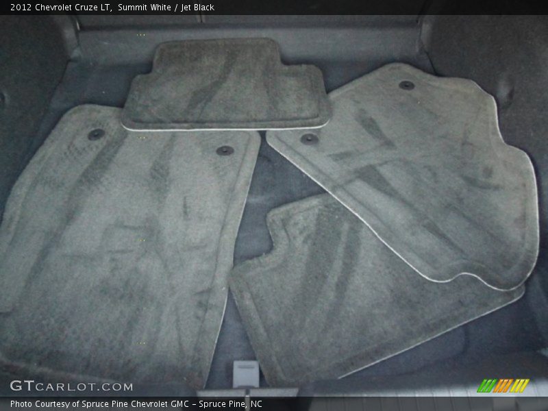 Summit White / Jet Black 2012 Chevrolet Cruze LT