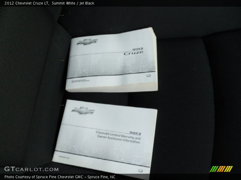 Summit White / Jet Black 2012 Chevrolet Cruze LT