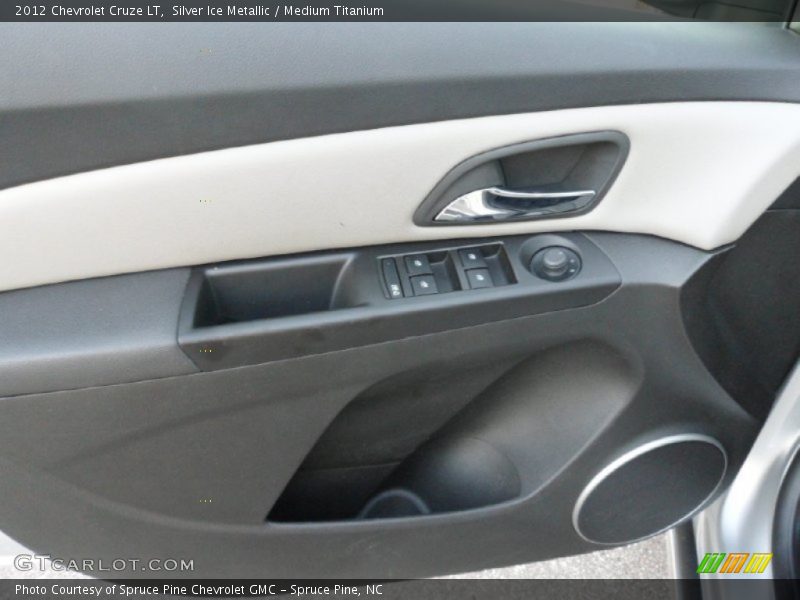 Silver Ice Metallic / Medium Titanium 2012 Chevrolet Cruze LT