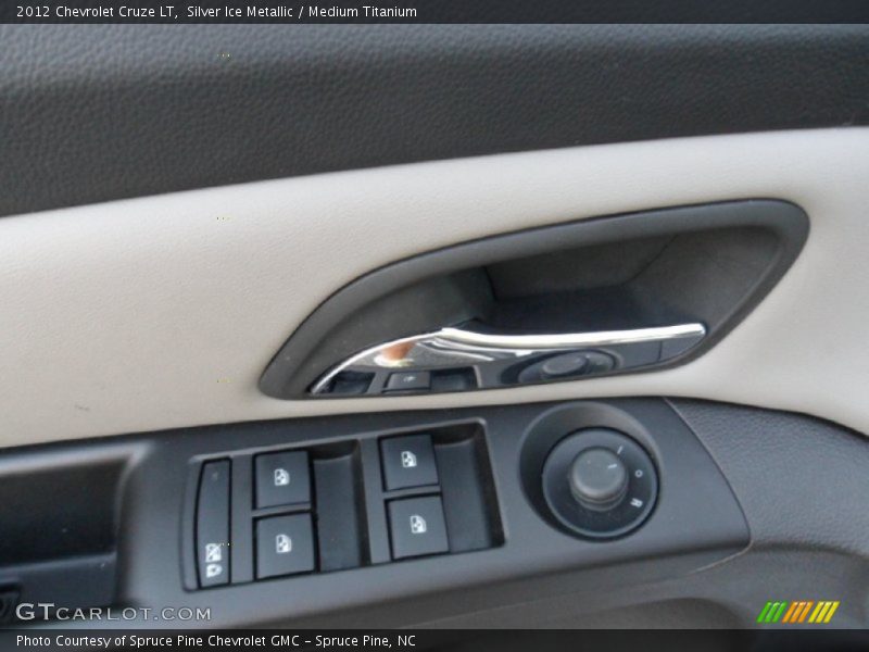 Silver Ice Metallic / Medium Titanium 2012 Chevrolet Cruze LT