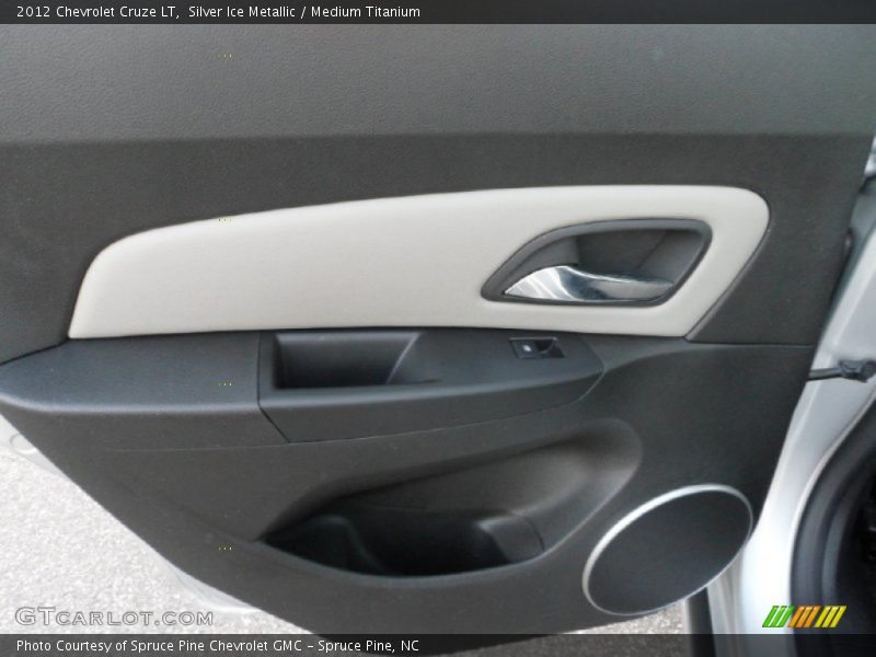 Silver Ice Metallic / Medium Titanium 2012 Chevrolet Cruze LT