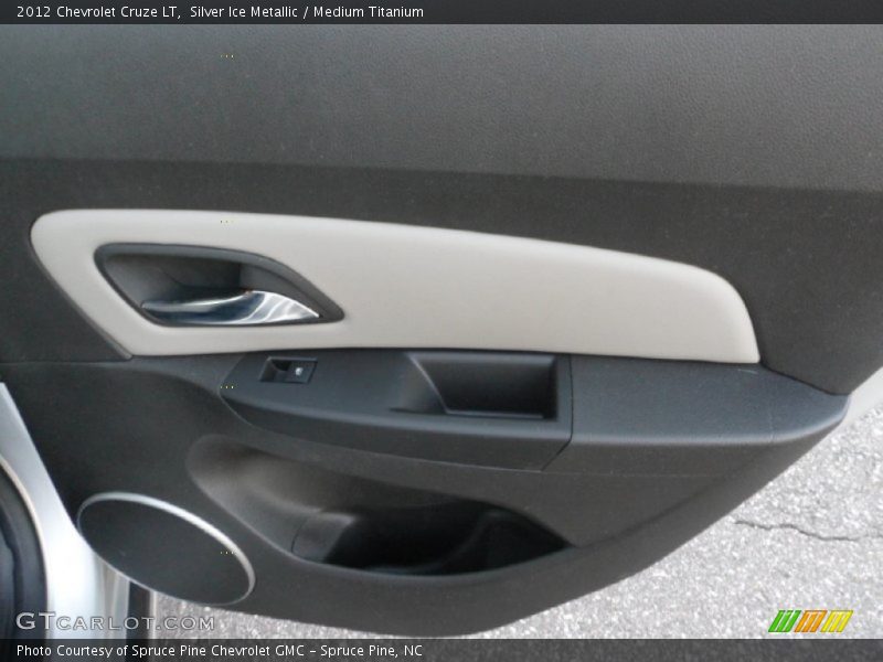 Silver Ice Metallic / Medium Titanium 2012 Chevrolet Cruze LT