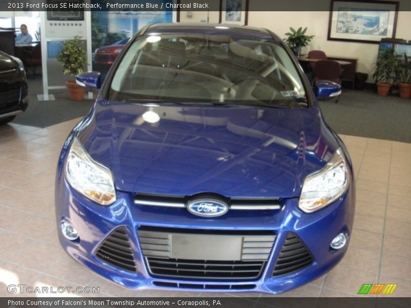 Performance Blue / Charcoal Black 2013 Ford Focus SE Hatchback
