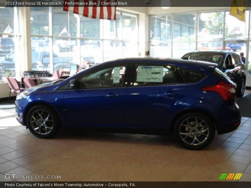 Performance Blue / Charcoal Black 2013 Ford Focus SE Hatchback