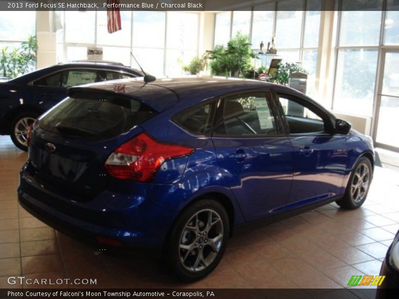 Performance Blue / Charcoal Black 2013 Ford Focus SE Hatchback