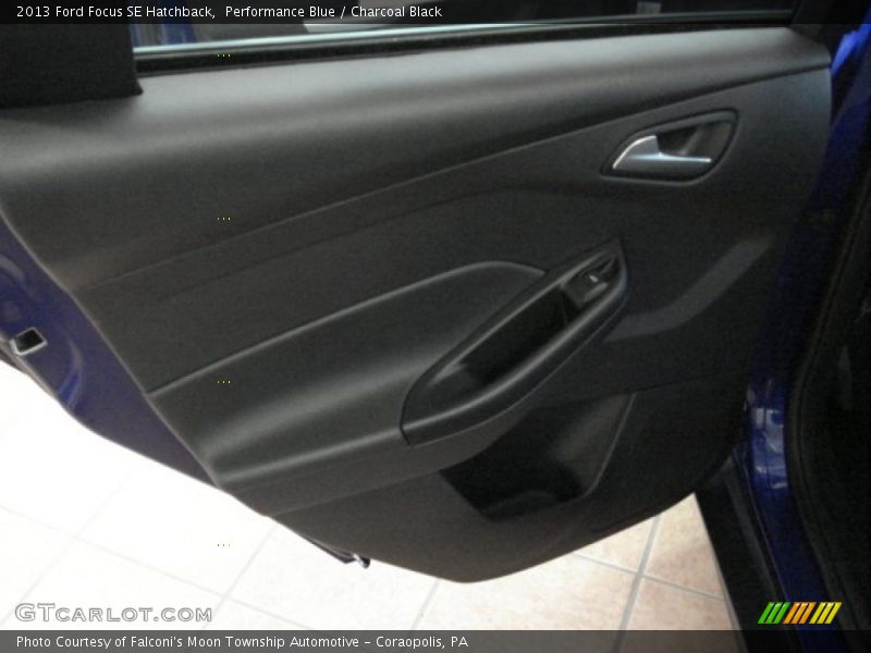 Performance Blue / Charcoal Black 2013 Ford Focus SE Hatchback