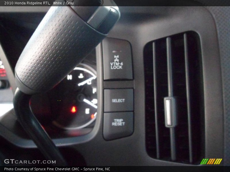 White / Gray 2010 Honda Ridgeline RTL