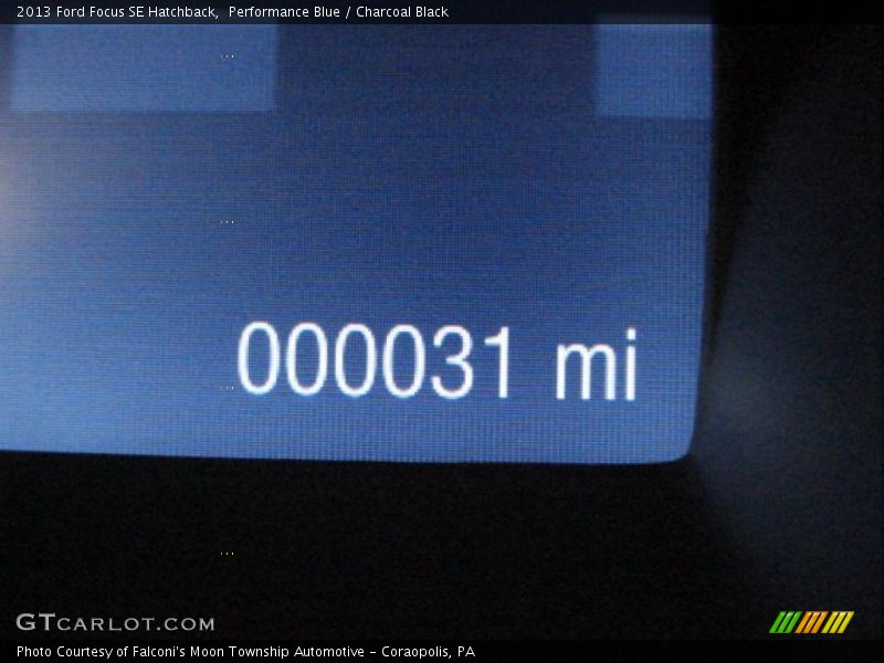 Performance Blue / Charcoal Black 2013 Ford Focus SE Hatchback