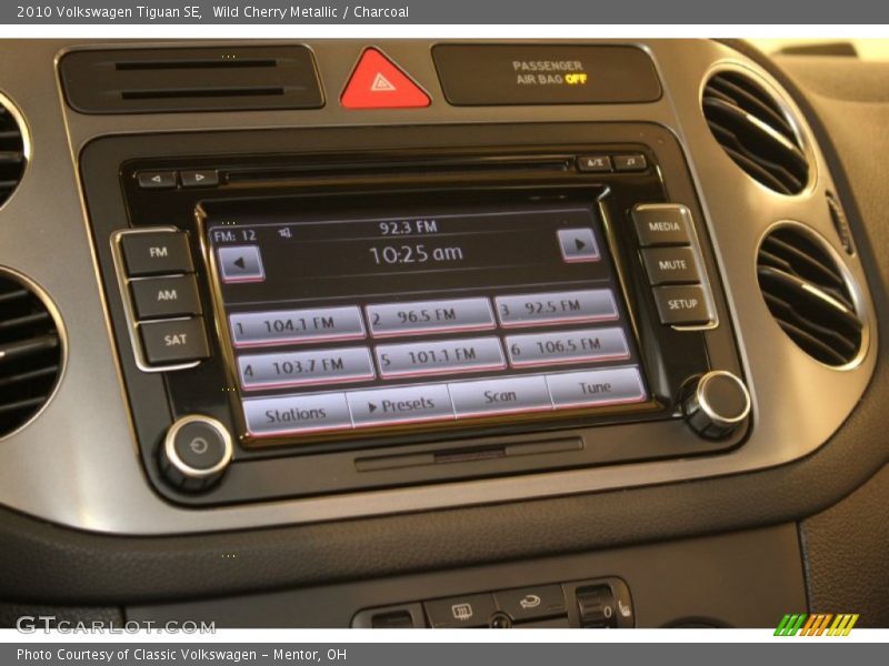 Wild Cherry Metallic / Charcoal 2010 Volkswagen Tiguan SE