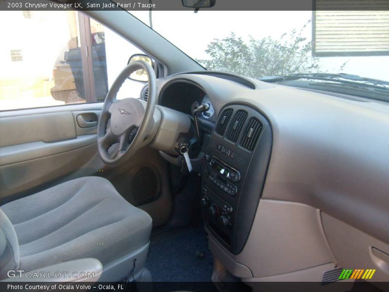 Satin Jade Pearl / Taupe 2003 Chrysler Voyager LX