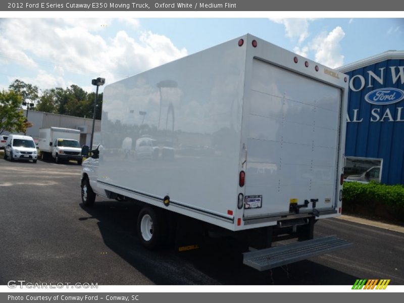 Oxford White / Medium Flint 2012 Ford E Series Cutaway E350 Moving Truck