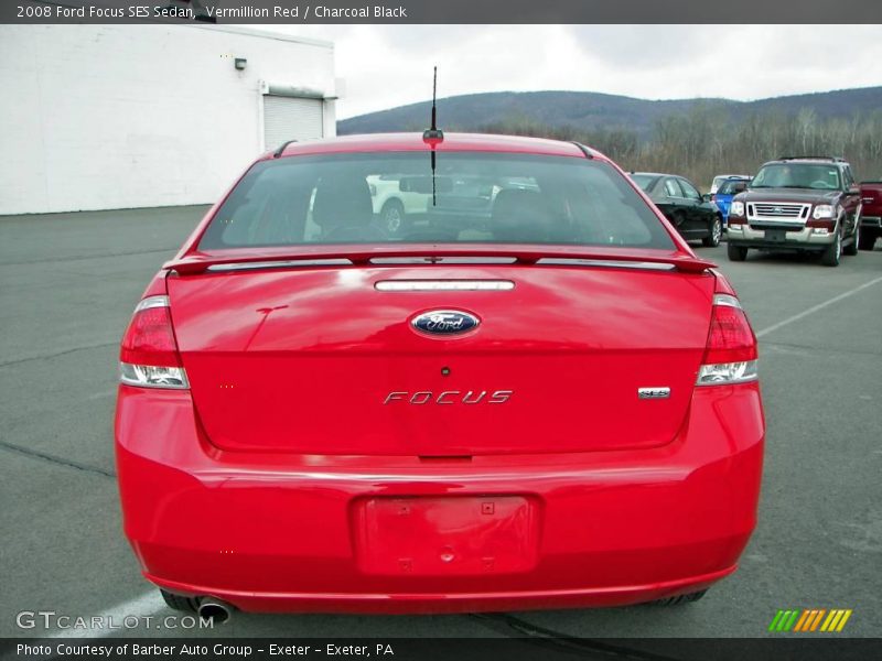 Vermillion Red / Charcoal Black 2008 Ford Focus SES Sedan