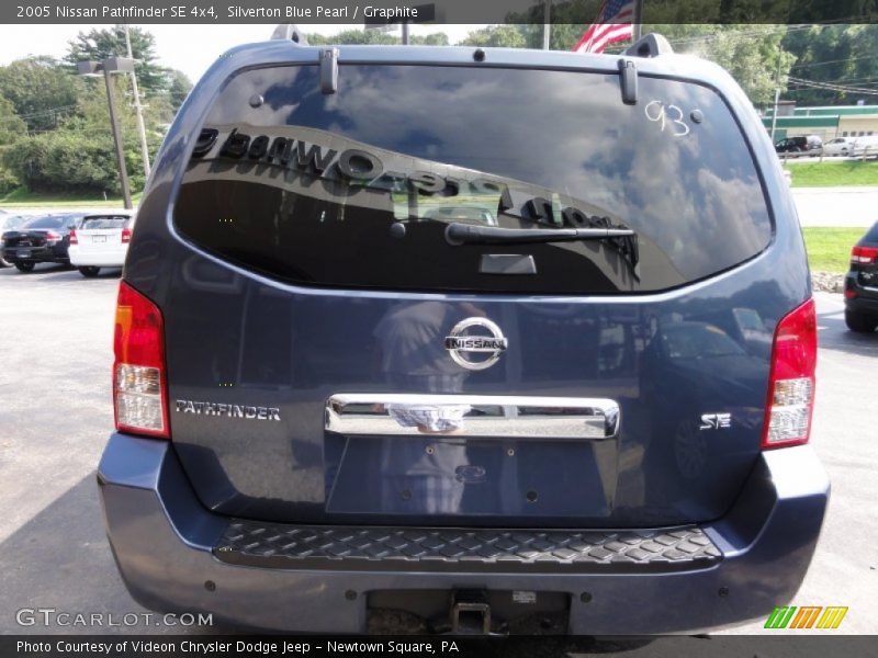 Silverton Blue Pearl / Graphite 2005 Nissan Pathfinder SE 4x4