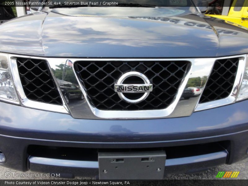Silverton Blue Pearl / Graphite 2005 Nissan Pathfinder SE 4x4