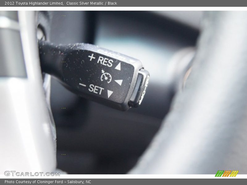 Classic Silver Metallic / Black 2012 Toyota Highlander Limited