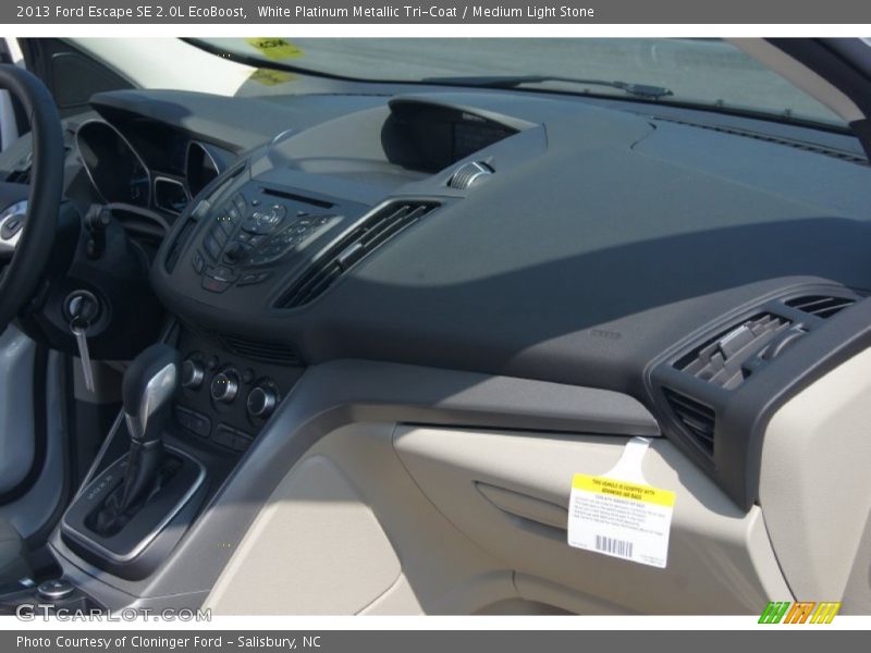 White Platinum Metallic Tri-Coat / Medium Light Stone 2013 Ford Escape SE 2.0L EcoBoost