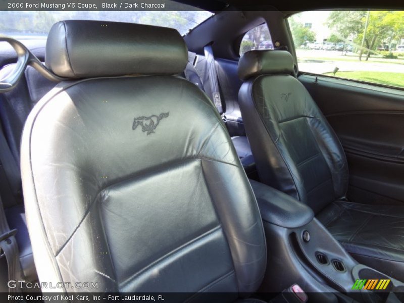 Black / Dark Charcoal 2000 Ford Mustang V6 Coupe