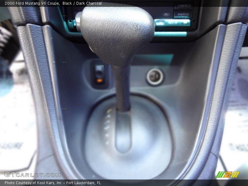 Black / Dark Charcoal 2000 Ford Mustang V6 Coupe