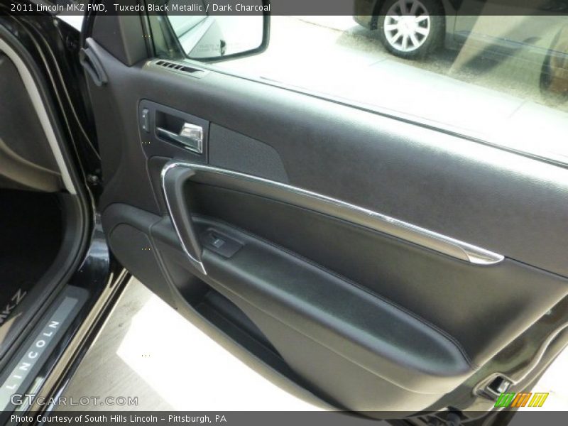 Tuxedo Black Metallic / Dark Charcoal 2011 Lincoln MKZ FWD