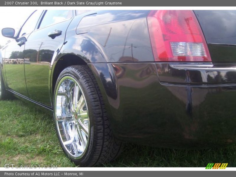 Brilliant Black / Dark Slate Gray/Light Graystone 2007 Chrysler 300