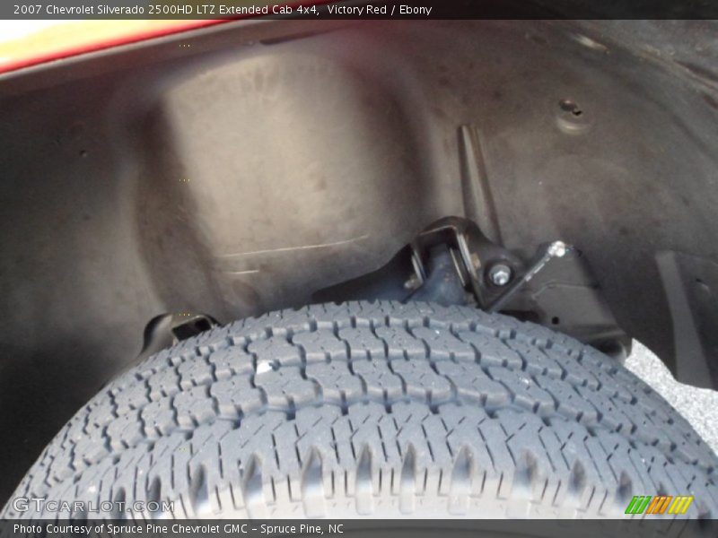 Victory Red / Ebony 2007 Chevrolet Silverado 2500HD LTZ Extended Cab 4x4