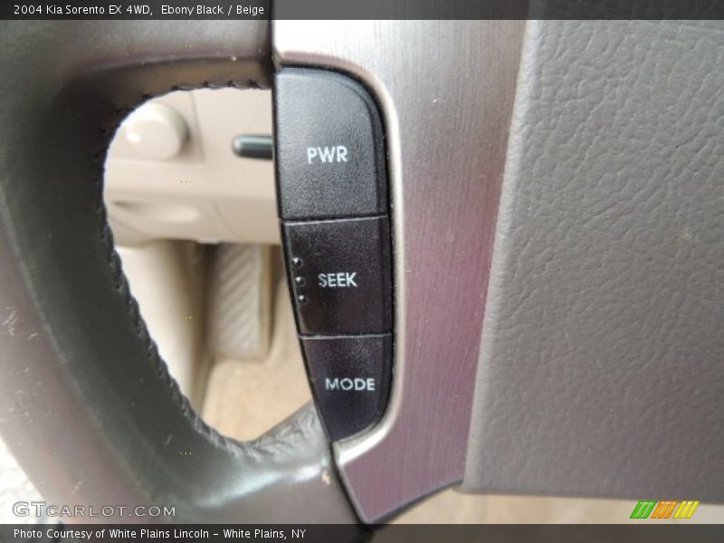 Controls of 2004 Sorento EX 4WD