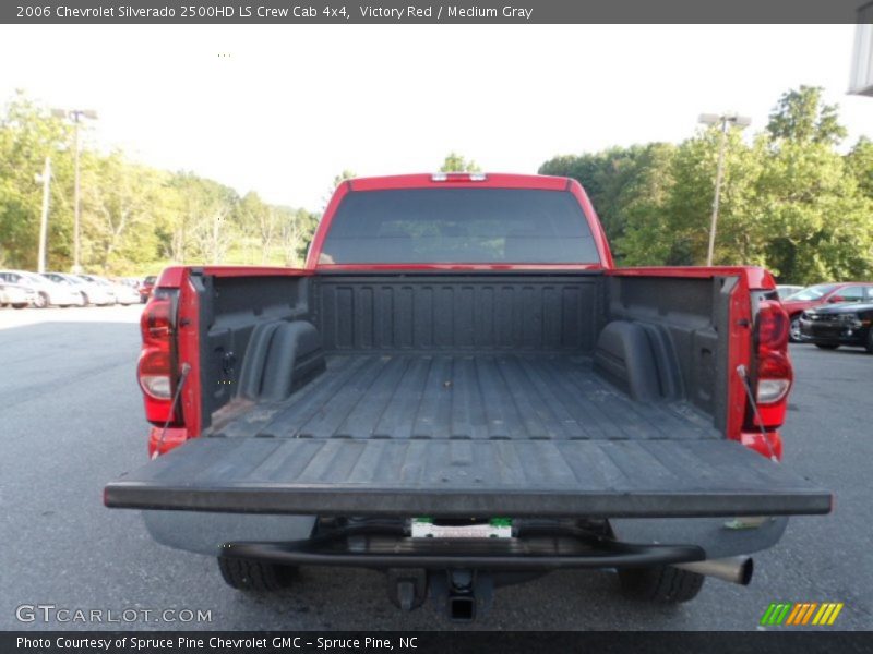 Victory Red / Medium Gray 2006 Chevrolet Silverado 2500HD LS Crew Cab 4x4