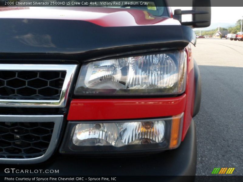Victory Red / Medium Gray 2006 Chevrolet Silverado 2500HD LS Crew Cab 4x4