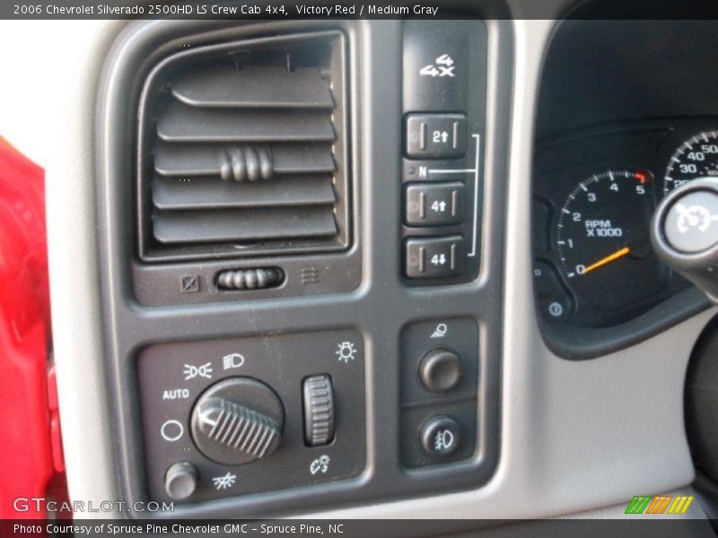 Victory Red / Medium Gray 2006 Chevrolet Silverado 2500HD LS Crew Cab 4x4