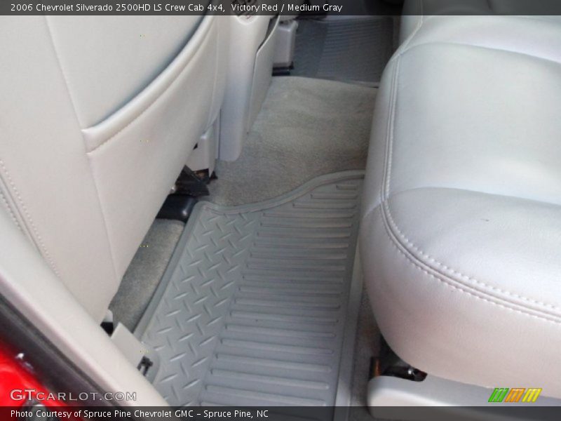 Victory Red / Medium Gray 2006 Chevrolet Silverado 2500HD LS Crew Cab 4x4