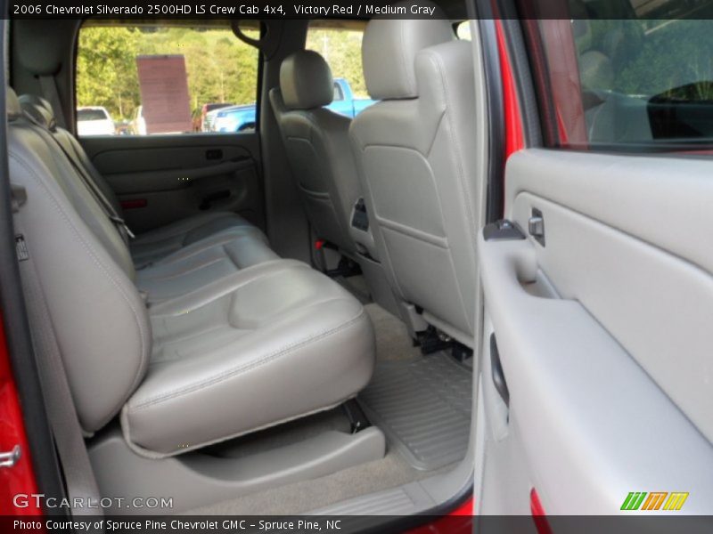 Victory Red / Medium Gray 2006 Chevrolet Silverado 2500HD LS Crew Cab 4x4