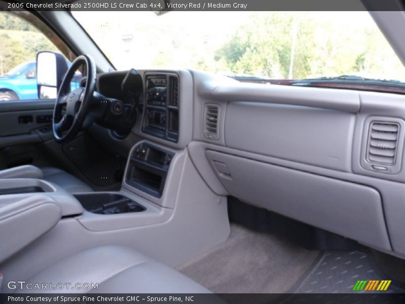 Victory Red / Medium Gray 2006 Chevrolet Silverado 2500HD LS Crew Cab 4x4