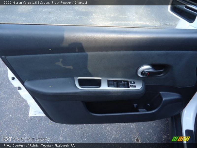Fresh Powder / Charcoal 2009 Nissan Versa 1.8 S Sedan