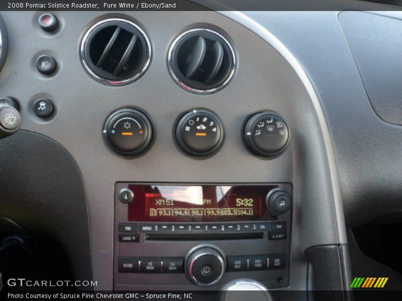 Pure White / Ebony/Sand 2008 Pontiac Solstice Roadster