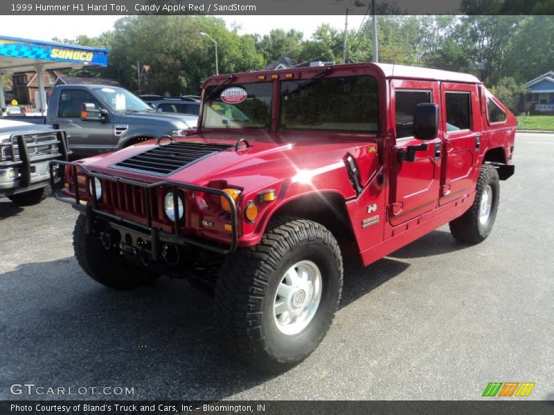 Front 3/4 View of 1999 H1 Hard Top