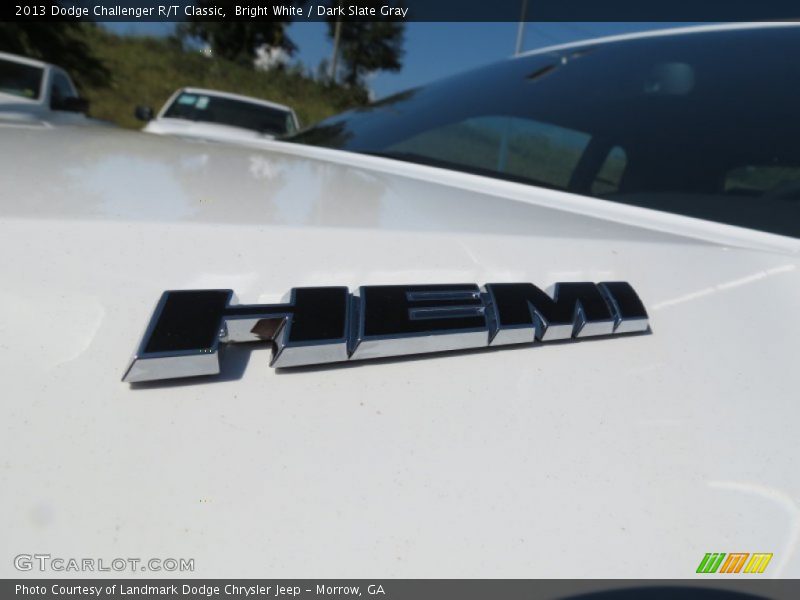 Bright White / Dark Slate Gray 2013 Dodge Challenger R/T Classic