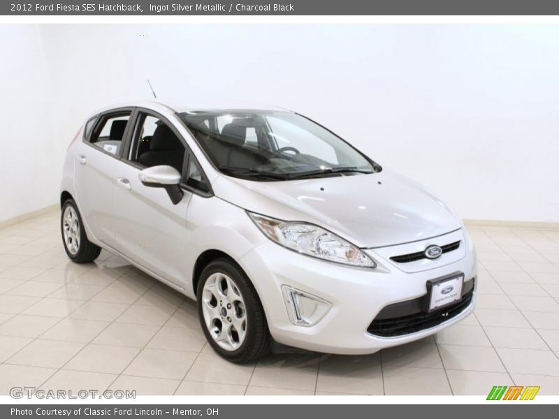 Ingot Silver Metallic / Charcoal Black 2012 Ford Fiesta SES Hatchback