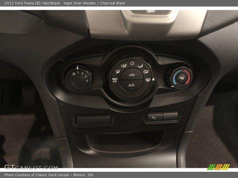 Ingot Silver Metallic / Charcoal Black 2012 Ford Fiesta SES Hatchback
