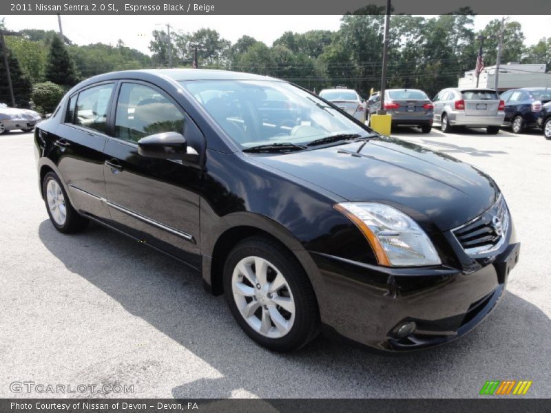 Espresso Black / Beige 2011 Nissan Sentra 2.0 SL