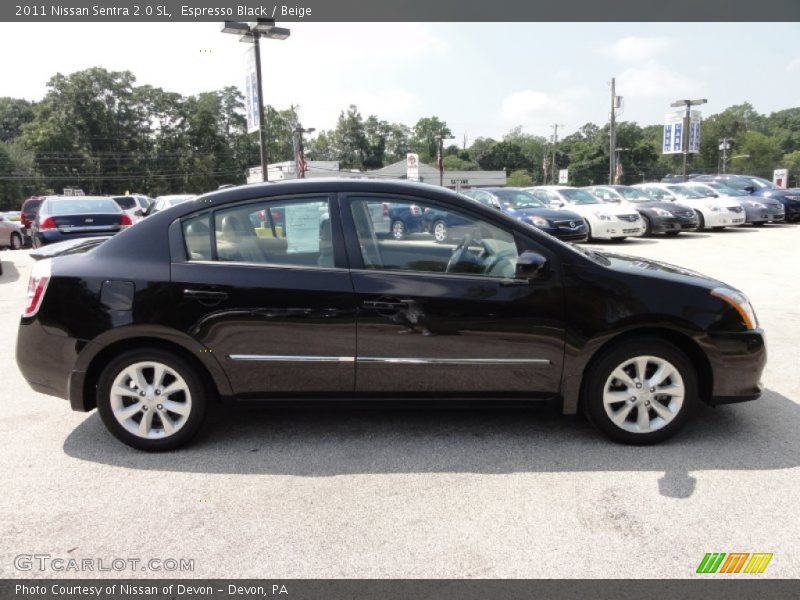 Espresso Black / Beige 2011 Nissan Sentra 2.0 SL