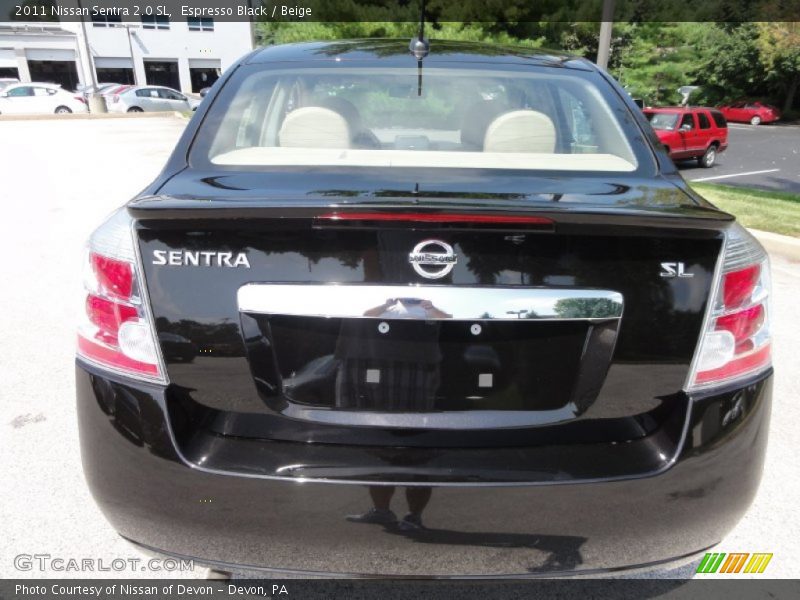 Espresso Black / Beige 2011 Nissan Sentra 2.0 SL