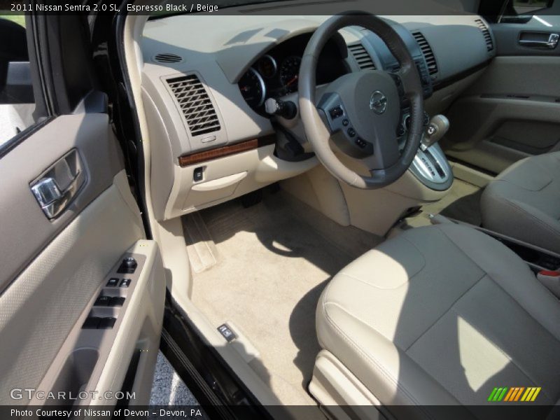 Espresso Black / Beige 2011 Nissan Sentra 2.0 SL