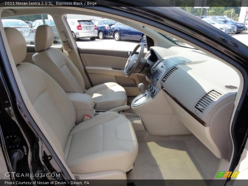 Espresso Black / Beige 2011 Nissan Sentra 2.0 SL