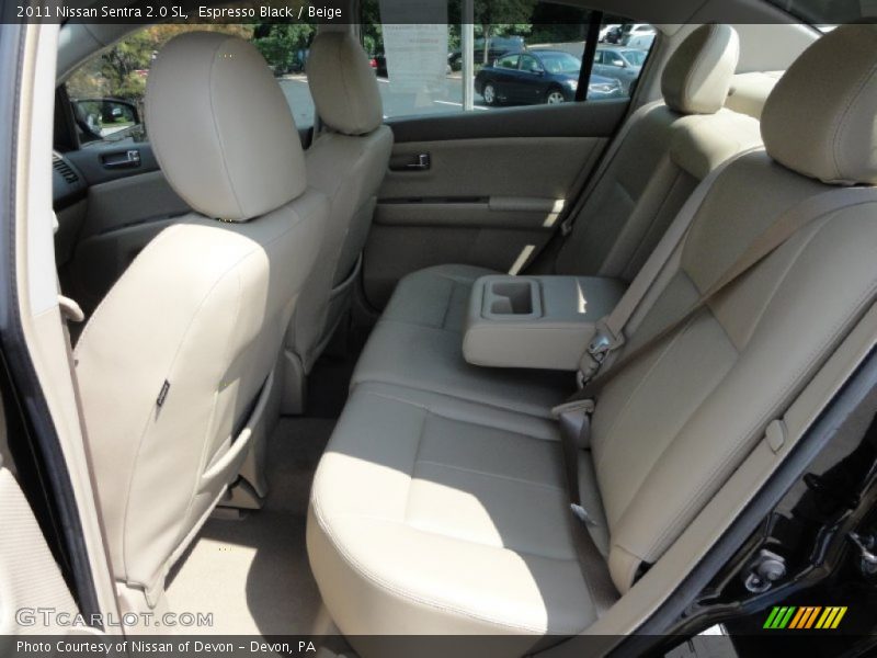 Espresso Black / Beige 2011 Nissan Sentra 2.0 SL